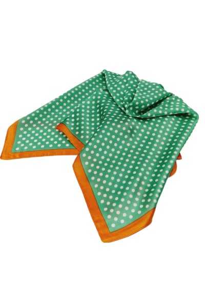 Lenço quadrado bolinhas 2