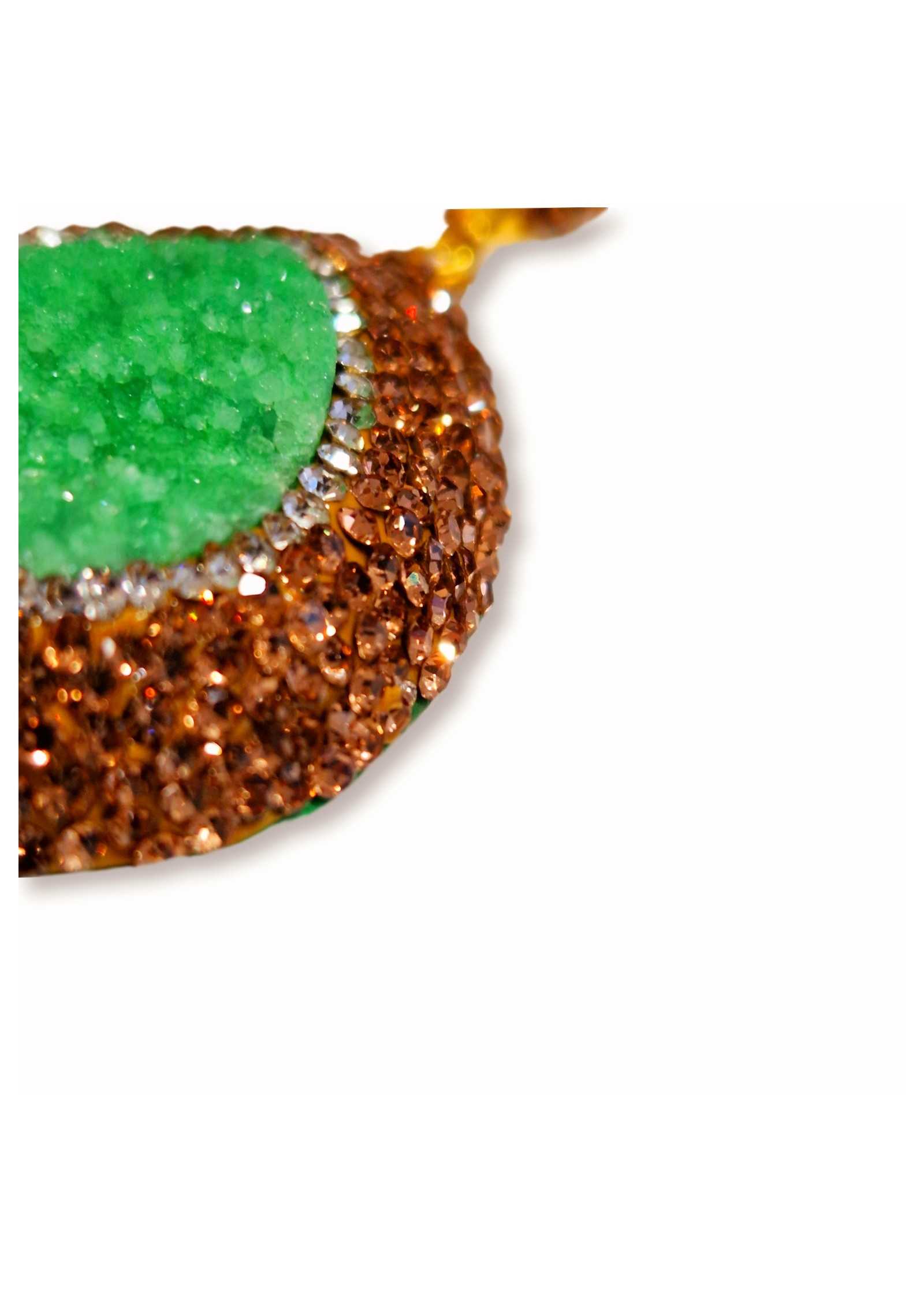 Colar verde brilhante