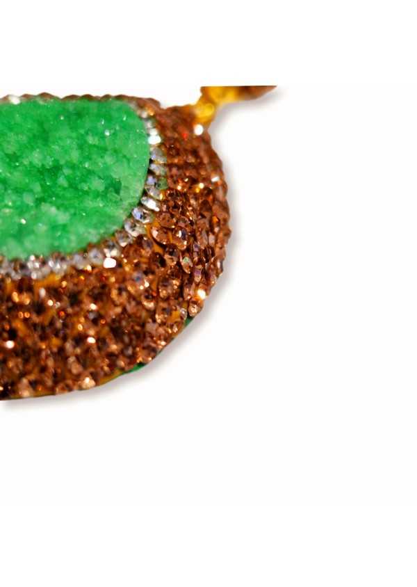 Colar verde brilhante