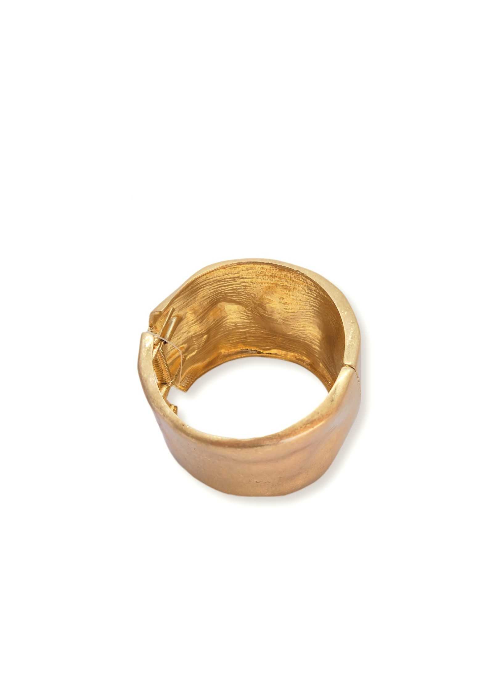 Pulseira dourada