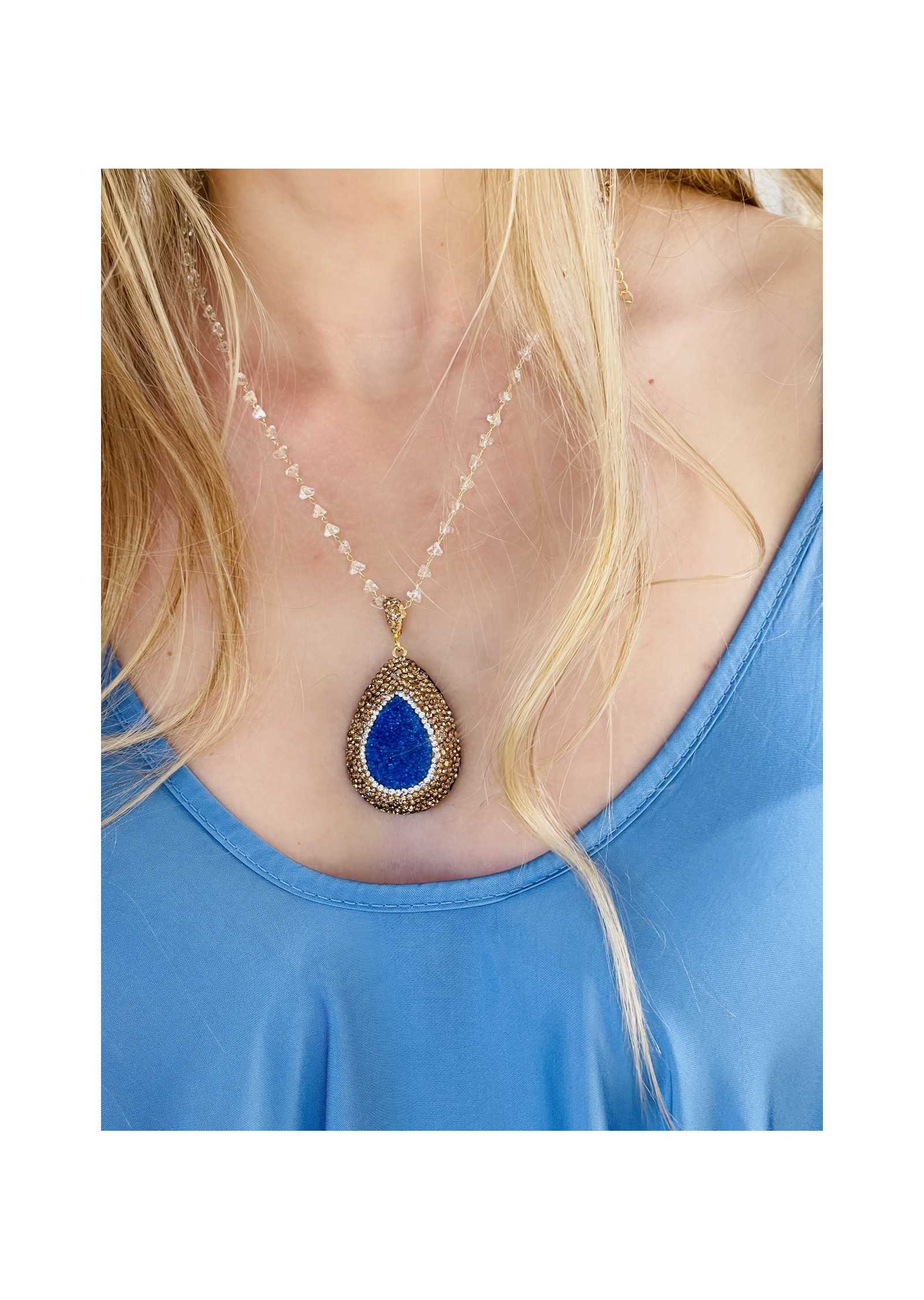 Colar verde brilhante