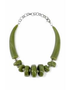 Colar verde kaki