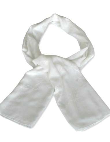 Echarpe Primavera Delicada: Flores Bordadas em Branco, Viscose e Algodão