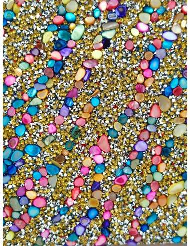 Clutch Dourada: Brilhantes e Concha Colorida