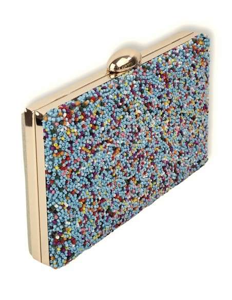 Clutch com Missangas Coloridas e Dourado