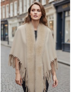 Poncho com pelo