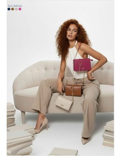 Tiracolo com cadeado dourado