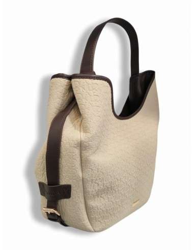Mala Hobo com Monograma em Relevo e Detalhes Contrastantes